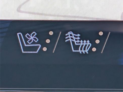 New 2026 Chevrolet Suburban Premier image 25