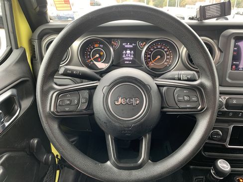 Used 2023 Jeep Wrangler Sport image 13