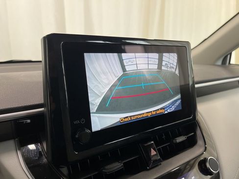 Used 2023 Toyota Corolla Cross L AWD/4WD image 12