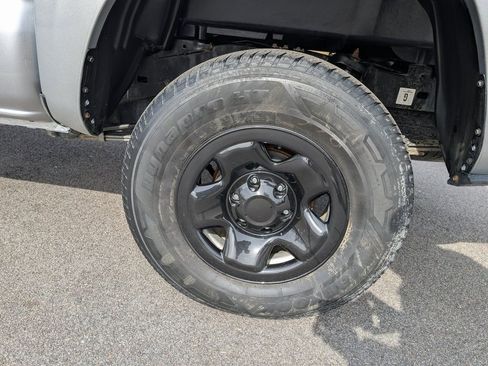 Used 2023 Toyota Tacoma SR AWD/4WD image 12