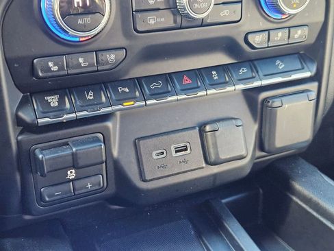 Used 2022 GMC Sierra 3500 AT4 AWD/4WD image 30
