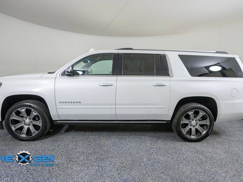 Used 2019 Chevrolet Suburban Premier AWD/4WD image 4