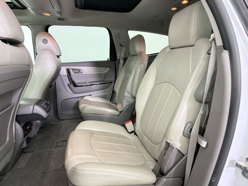 Used 2017 Chevrolet Traverse Premier image 27