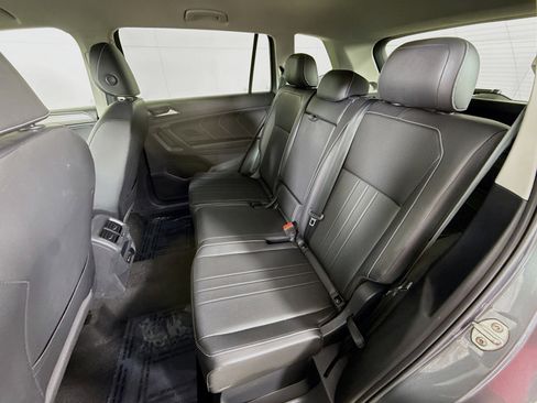 Certified 2023 Volkswagen Tiguan SE image 20