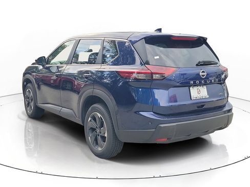 Used 2025 Nissan Rogue SV AWD/4WD image 3