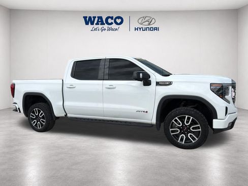 Used 2024 GMC Sierra 1500 AT4 w/ Technology Package AWD/4WD image 11