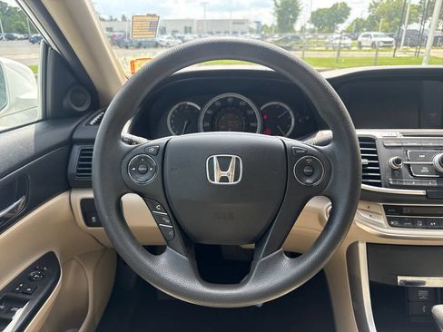 Used 2015 Honda Accord EX image 19