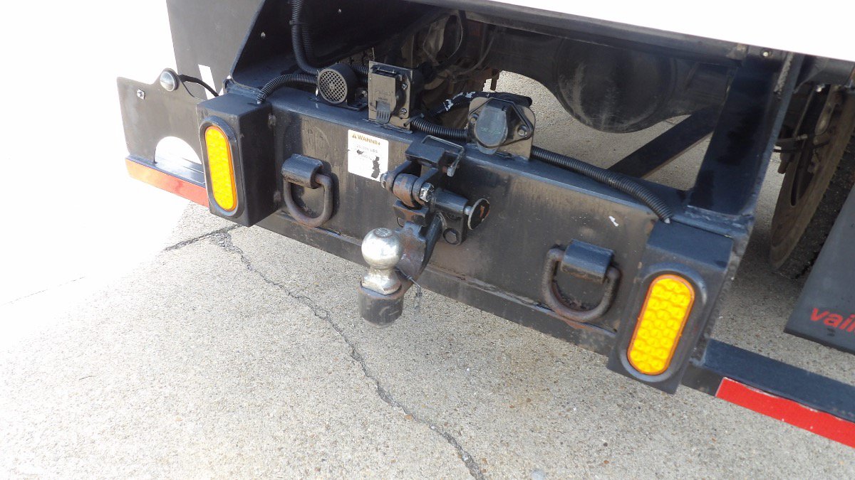 Used 2023 Ford F650 2WD Regular Cab Super Duty image 4