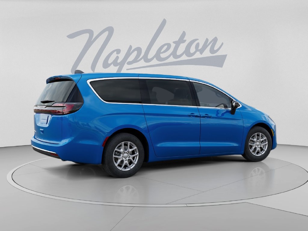 New 2027 Chrysler Pacifica Select w/ Family Tech Group FWD image 4