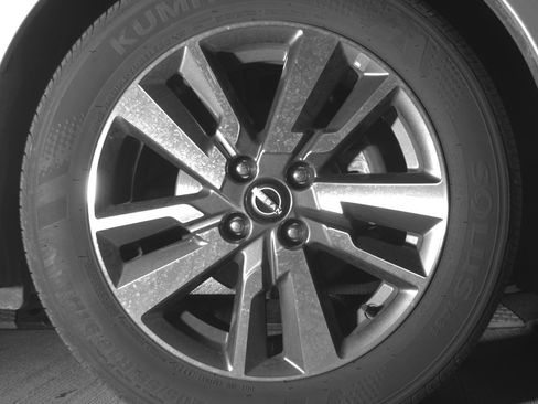 Used 2025 Nissan Versa SV FWD image 13