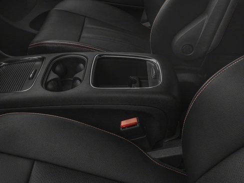 Used 2018 Dodge Grand Caravan GT FWD image 18
