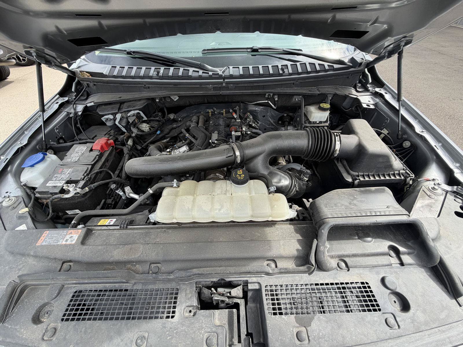 Used 2024 Ford Expedition XLT RWD image 23