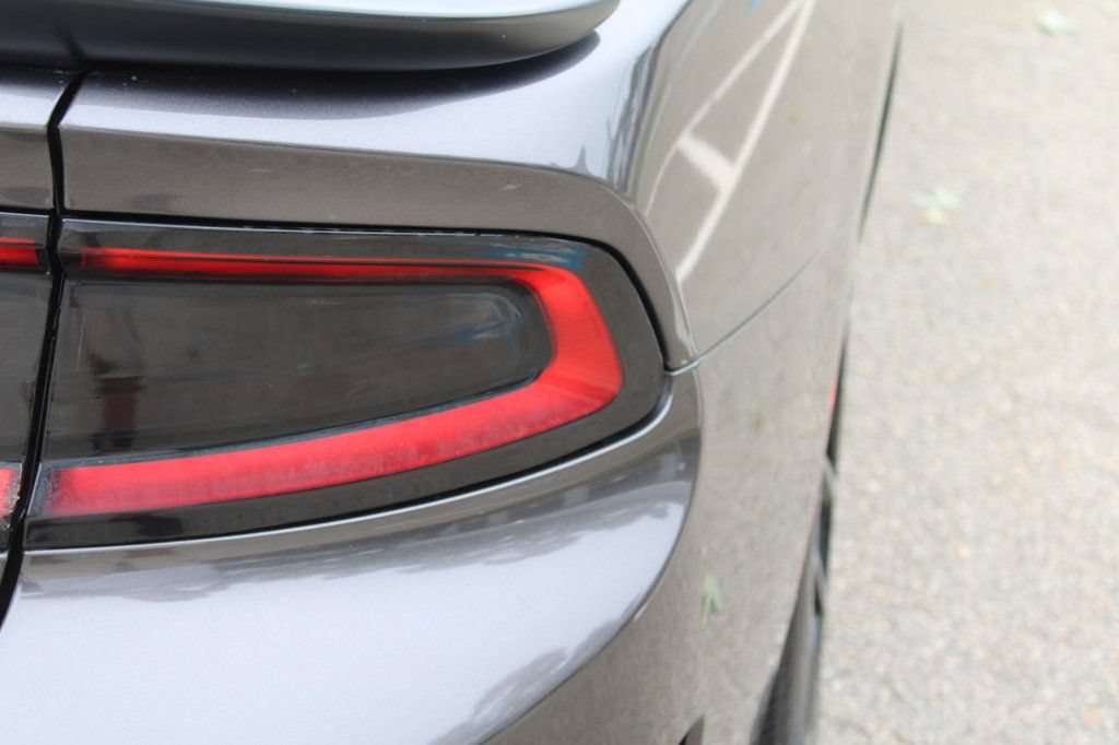 Used 2017 Dodge Charger R/T Scat Pack RWD image 9