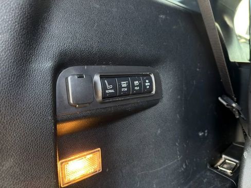 Used 2018 Ford Explorer Sport AWD/4WD image 42