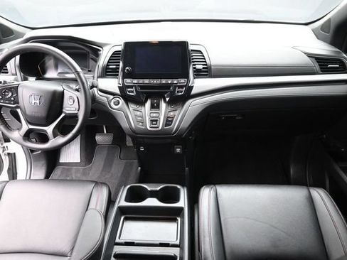 Used 2024 Honda Odyssey Sport image 25