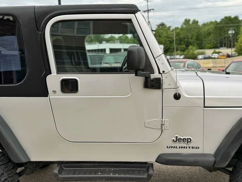 Used 2004 Jeep Wrangler 4WD image 42
