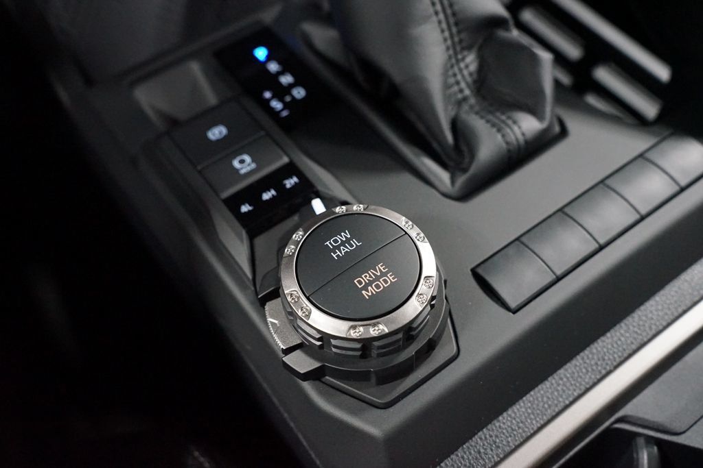 New 2026 Toyota 4Runner SR5 AWD/4WD image 24