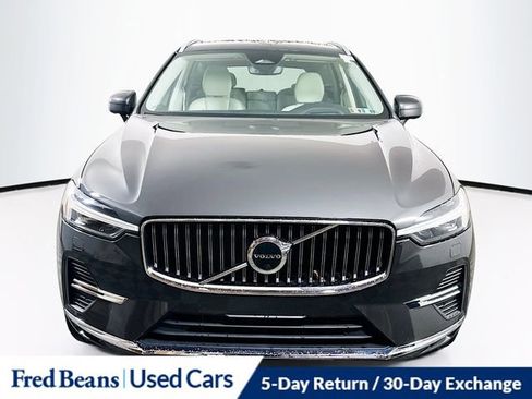 Used 2023 Volvo XC60 B5 Ultimate w/ Climate Package image 2