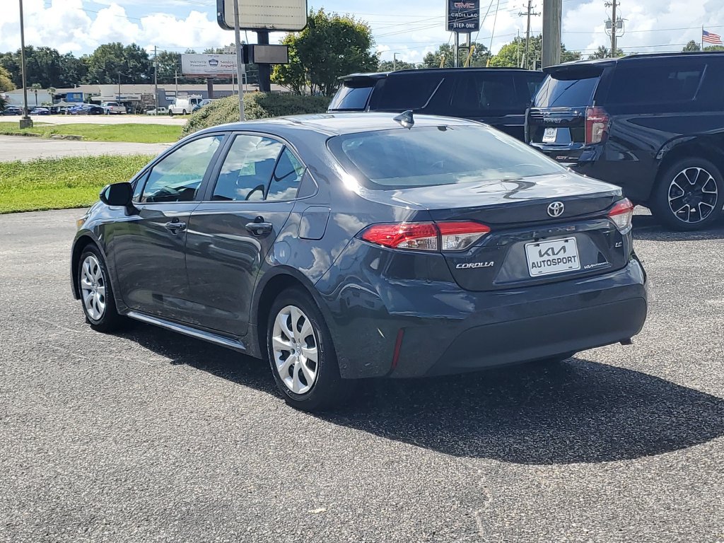 Used 2024 Toyota Corolla LE FWD image 3