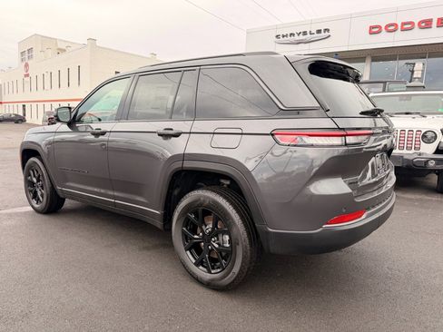 New 2026 Jeep Grand Cherokee Altitude AWD/4WD image 4