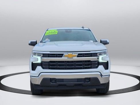 Used 2024 Chevrolet Silverado 1500 LT AWD/4WD image 7