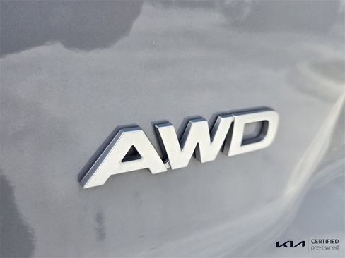 Certified 2022 Kia Sorento S image 16