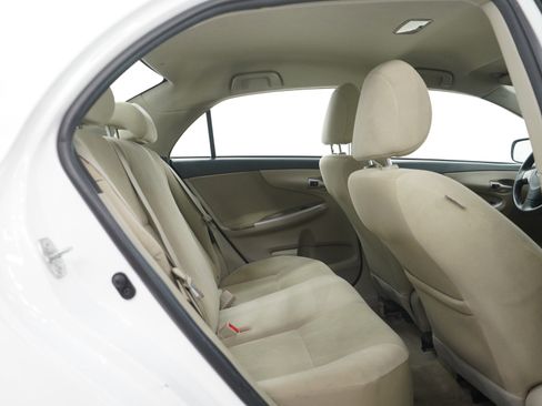 Used 2013 Toyota Corolla LE Special Edition image 12