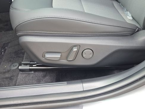 New 2026 Kia Niro EX FWD image 20
