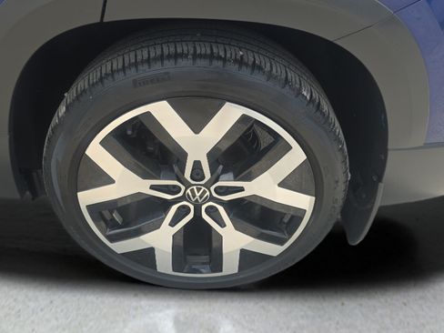 Used 2023 Volkswagen Taos SEL AWD/4WD image 27