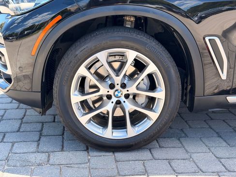 Used 2022 BMW X5 xDrive40i w/ Premium Package AWD/4WD image 13