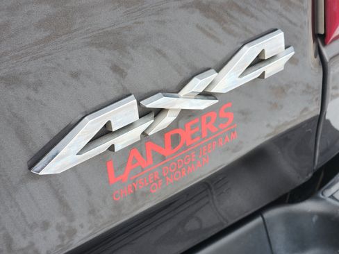Used 2021 RAM 1500 Laramie w/ Laramie Southwest Edition AWD/4WD image 13