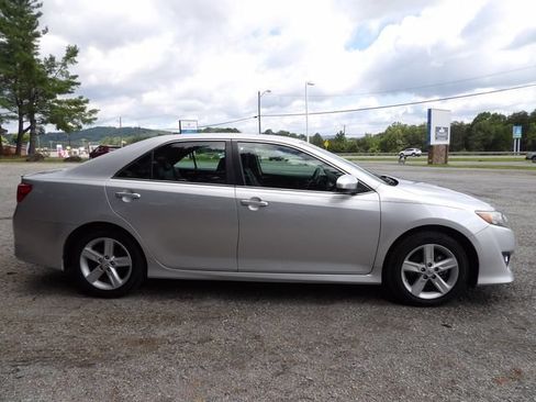Used 2014 Toyota Camry SE w/ Fleet Convenience Package FWD image 6