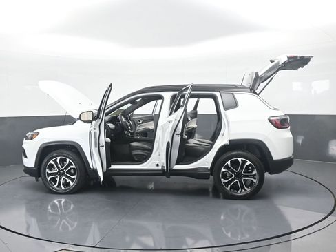 Used 2023 Jeep Compass Limited image 71