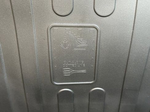 Used 2025 Toyota RAV4 XLE image 20