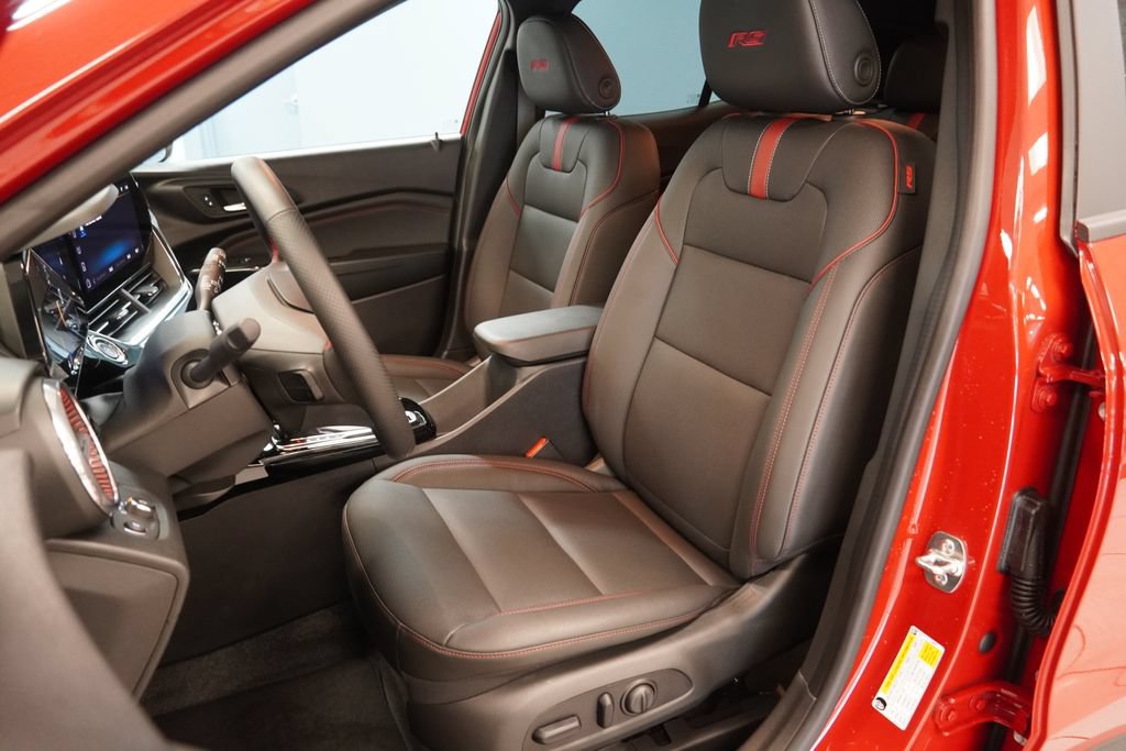 Used 2026 Chevrolet Trax RS w/ Driver Confidence Package FWD image 3