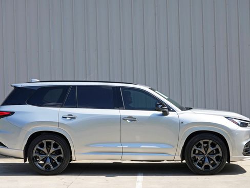 Used 2025 Lexus TX 500h AWD image 53