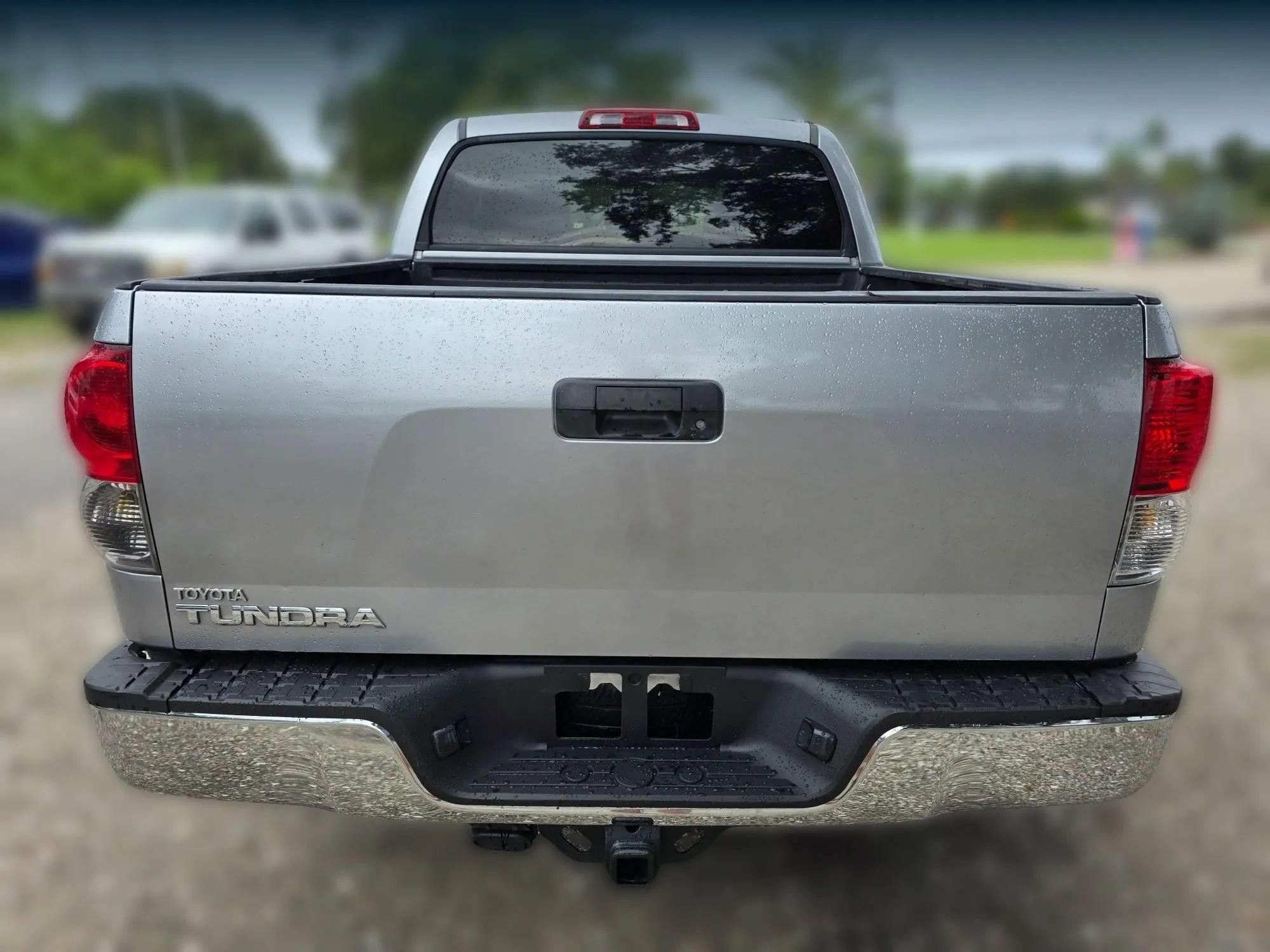 Used 2010 Toyota Tundra 2WD CrewMax w/ Tow Pkg image 6