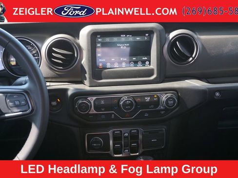 Used 2023 Jeep Wrangler Unlimited AWD/4WD image 14