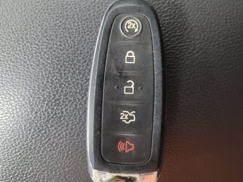 Used 2019 Ford Escape SE AWD/4WD image 32
