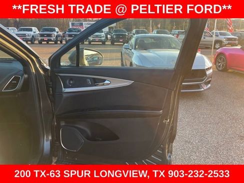 Used 2020 Lincoln Nautilus Reserve w/ Equipment Group 201A image 16