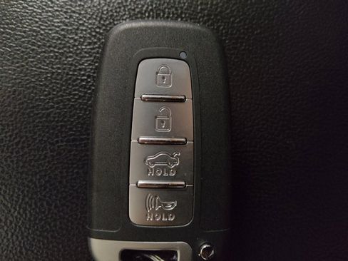 Used 2019 Kia Sorento SX image 32