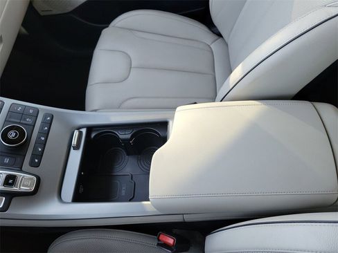 Used 2024 Hyundai Palisade Limited image 22