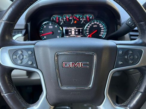 Used 2018 GMC Yukon XL SLT AWD/4WD image 11