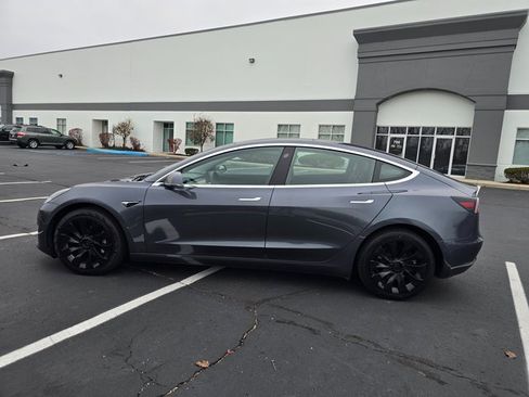 Used 2019 Tesla Model 3 Long Range image 10