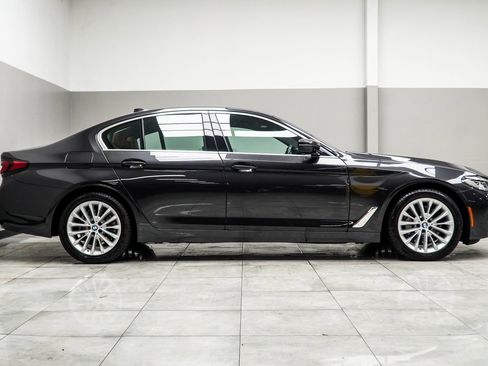 Used 2023 BMW 530i xDrive w/ Premium Package image 6