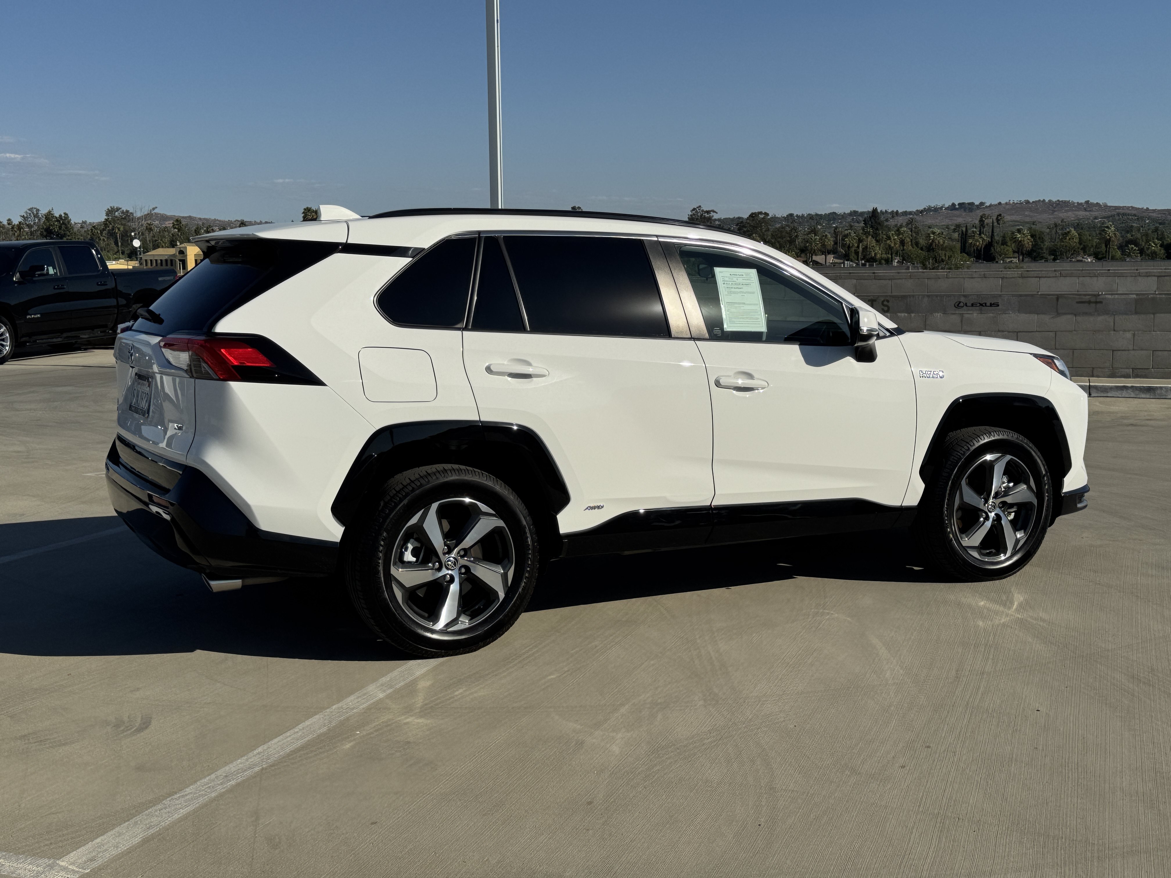 Used 2023 Toyota RAV4 SE w/ Weather & Moonroof Package AWD/4WD image 10