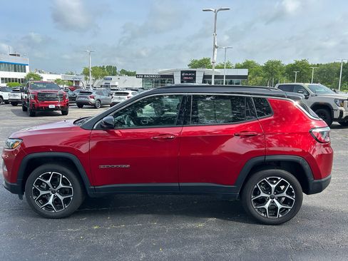 Used 2025 Jeep Compass Limited AWD/4WD image 8