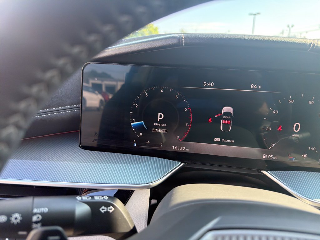 Certified 2025 Nissan Murano SL w/ Cargo Package AWD/4WD image 19