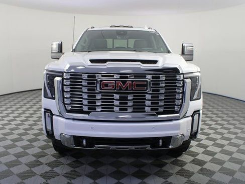 New 2026 GMC Sierra 3500 Denali w/ Denali Reserve Package image 32