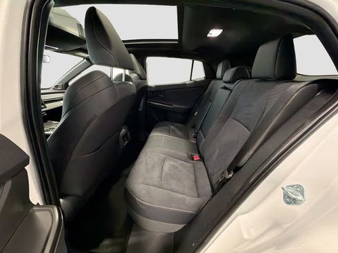 New 2026 Toyota C-HR AWD/4WD image 19